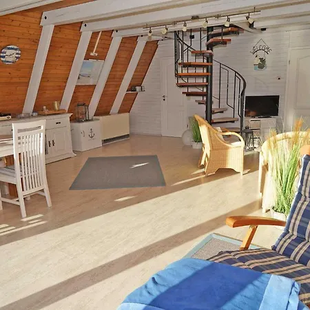 Zeltdachhaus Mit Grosser Terrasse Dom wakacyjny Damp