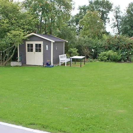 Zeltdachhaus Mit Grosser Terrasse Dom wakacyjny Damp