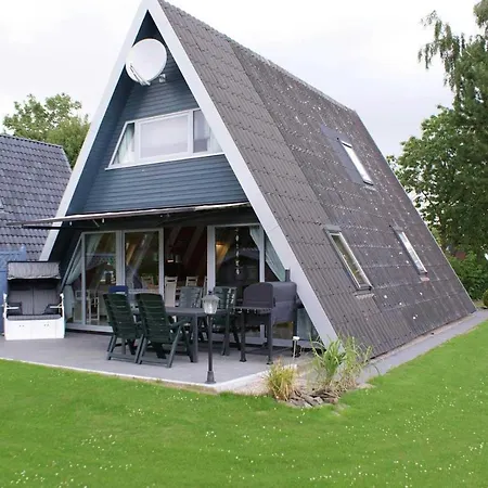 Zeltdachhaus Mit Grosser Terrasse Dom wakacyjny